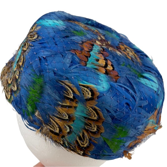 Vintage Marshall Fields 40s Pheasant Feather Ladies Elegant Event Pillbox Hat 46 - Picture 3 of 16